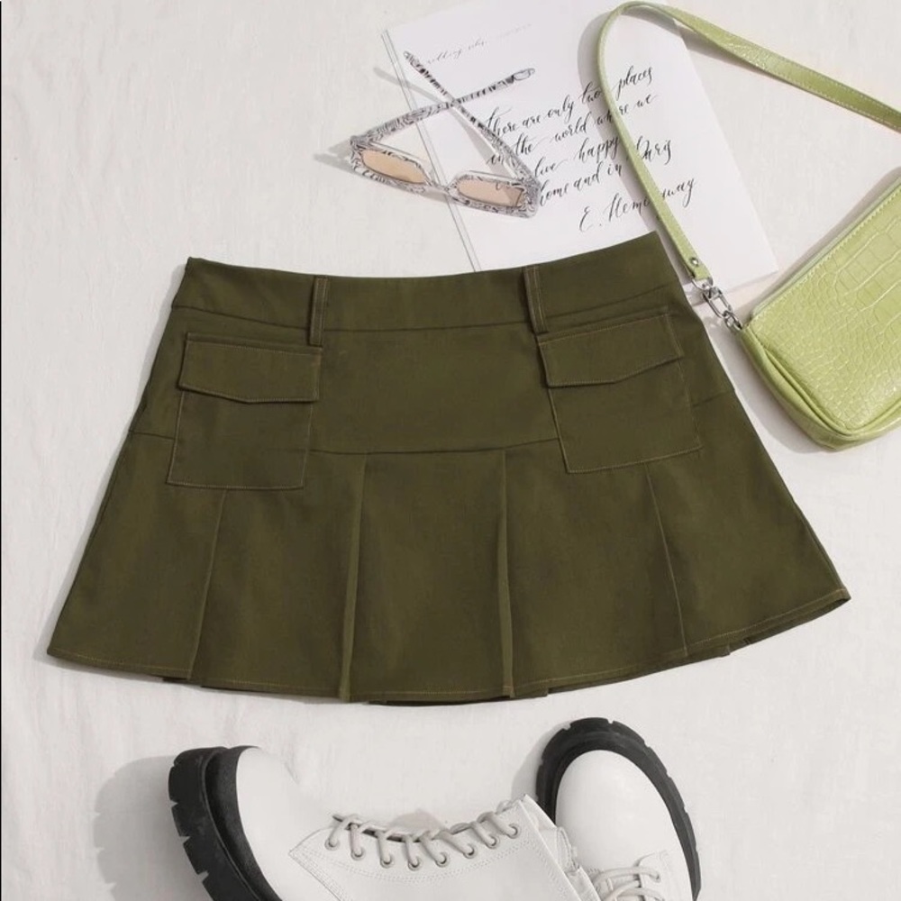 NEVER WORN SHEIN ICON Grunge High Waist Flap Pocket Pleated Skirt Without Belt